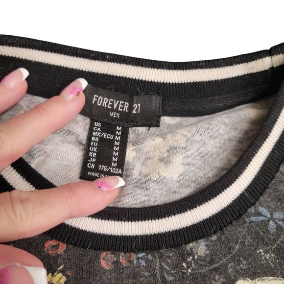 Forever 21 Men Charcoal Floral Tee Shirt Top on Sale 5 for $25 - Picture 2 of 4